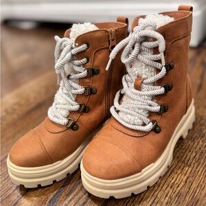 Girls Brown Faux Leather, Side Zip fur lined lace up combat style Boots size 13